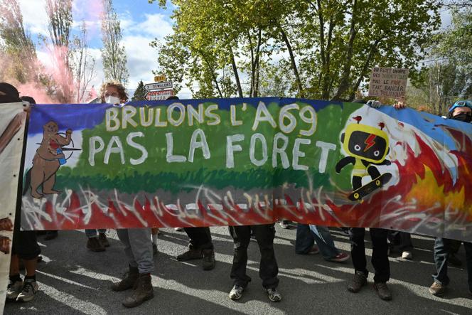 Manifestation contre l&rsquo;autoroute A69 : un symbole des luttes environnementales