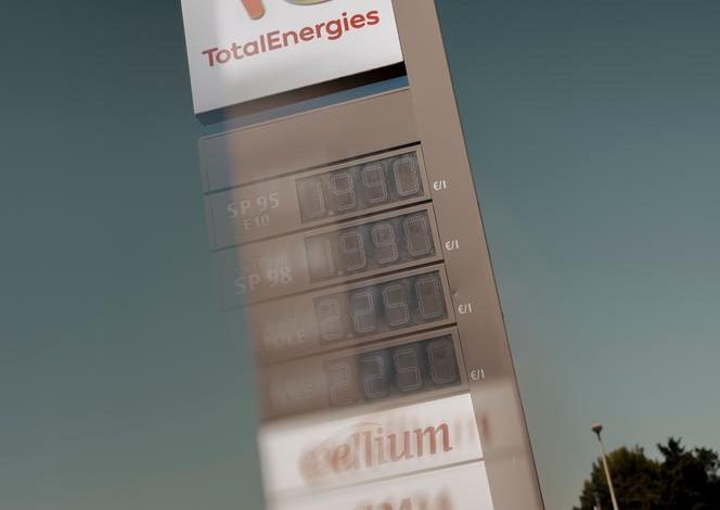 La libération de stocks stratégiques de pétrole face à la hausse des prix des carburants