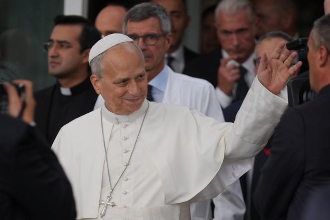 Pape Léon XIV : Retour au Vatican après une opération
