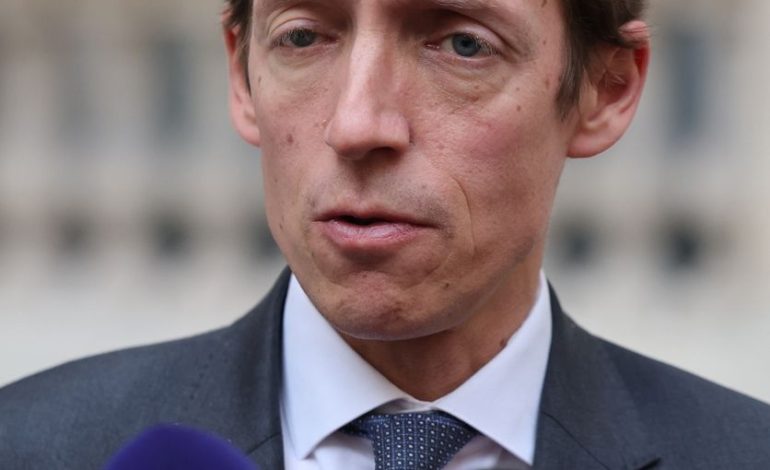 Le débat sur la fermeture des lycées en France