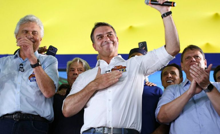 Le Candidat Flavio Bolsonaro et le Changement au Brésil