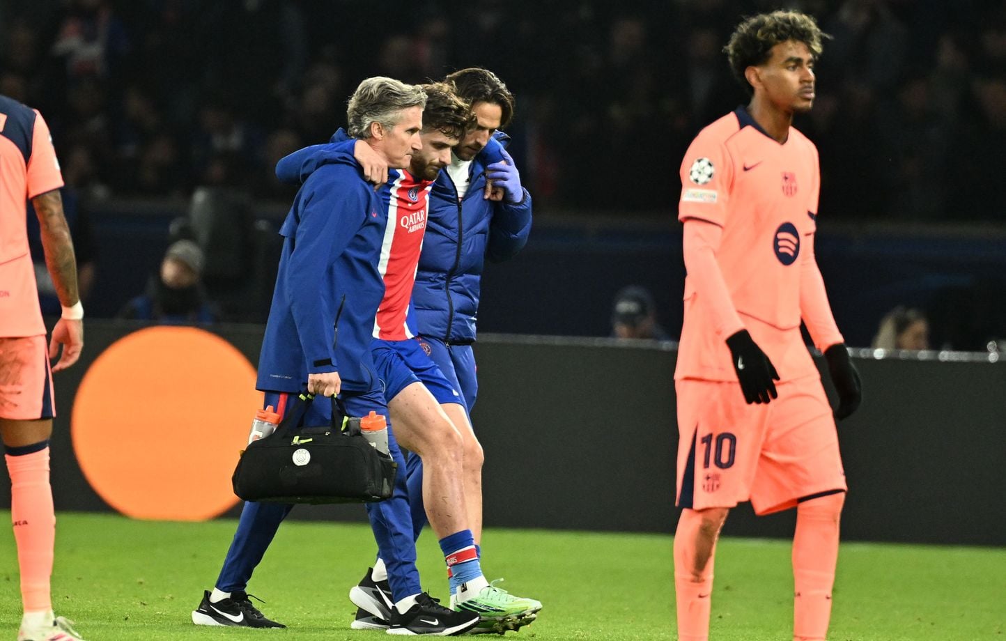 Khvicha Kvaratskhelia blessé gravement malgré la victoire du PSG