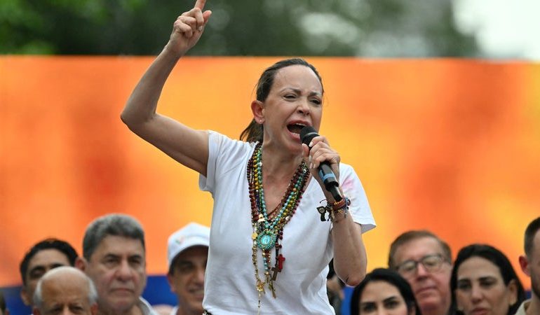 Venezuela: Révélations sur l&rsquo;inéligibilité forcée de María Corina Machado