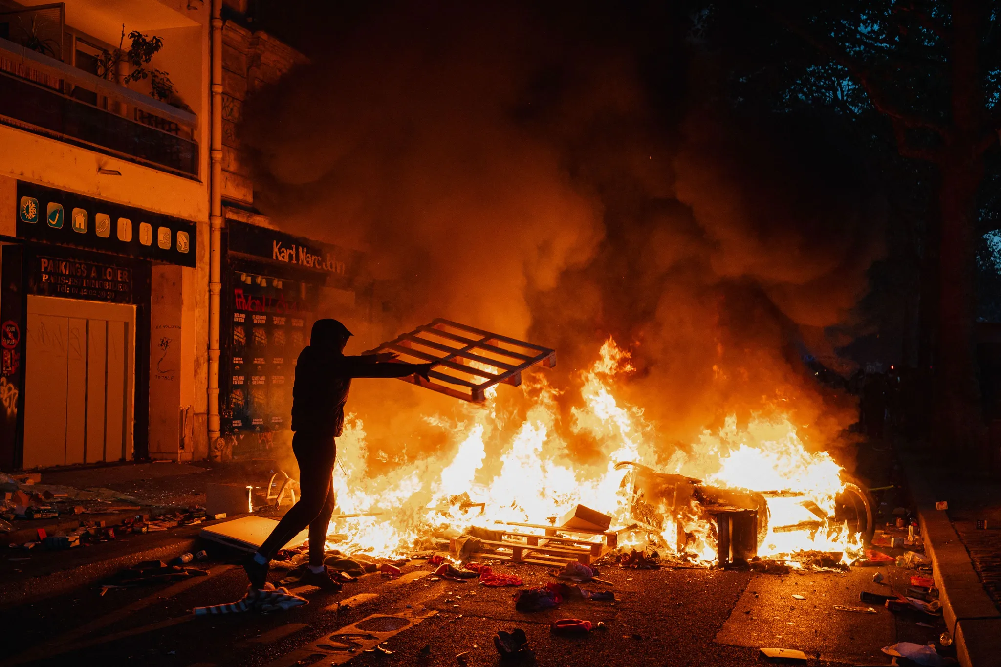 Réactions politiques aux manifestations en France