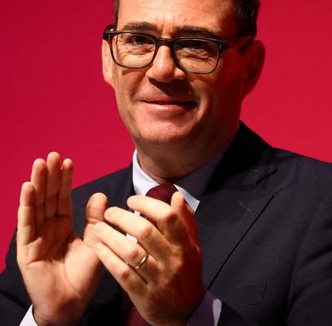 Andy Burnham envisage un rapprochement avec l&rsquo;Union Européenne