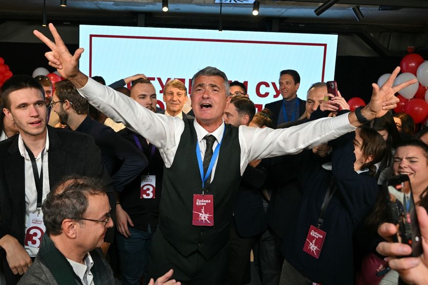 La défaite de Vucic apporte la liesse en Serbie