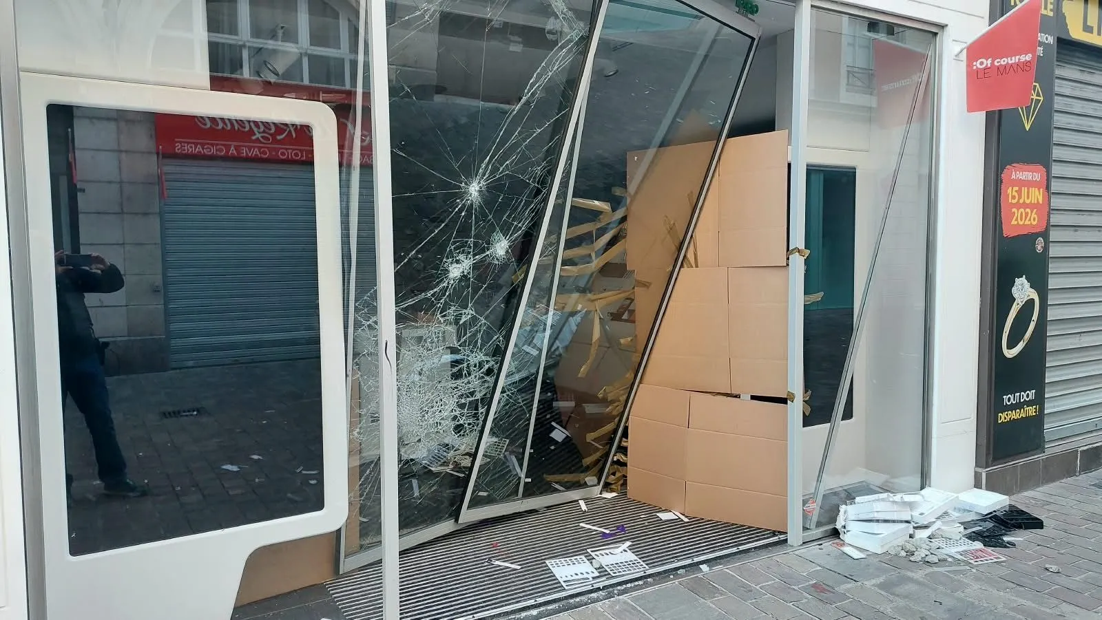 Réactions de Stéphane Le Foll face aux violences lors des manifestations