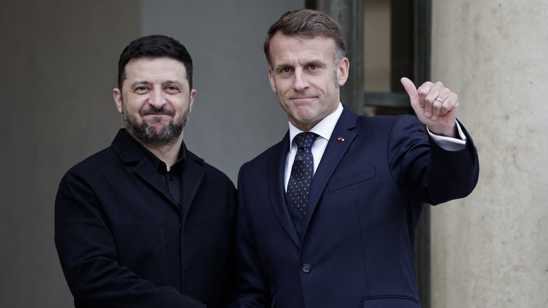 Emmanuel Macron réaffirme son soutien à l&rsquo;Ukraine