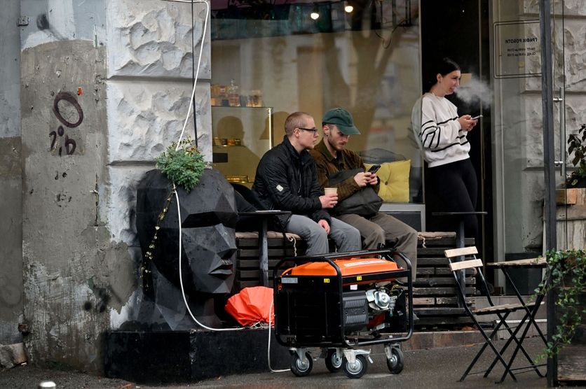 Les Cafés de Kiev S&rsquo;équipent pour Faire Face aux Coupures d&rsquo;Électricité
