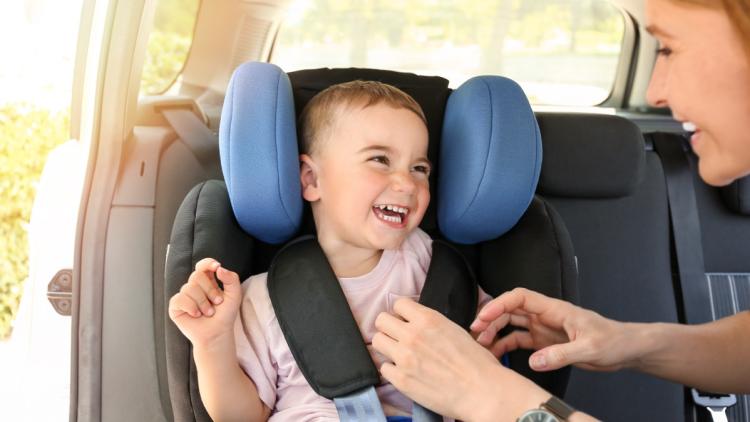 Utilisation des sièges-auto pour enfants: entre sécurité et confort