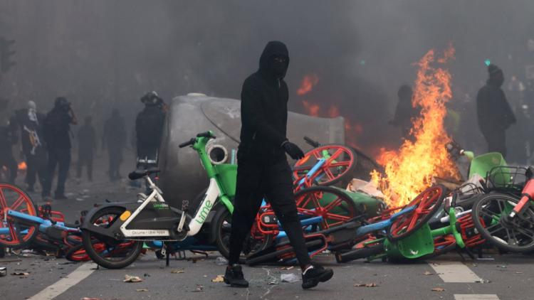 L&rsquo;ultragauche et les violences du 17 octobre en France