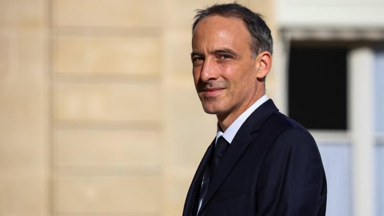 Raphaël Glucksmann et sa Proposition pour les Stagiaires Français