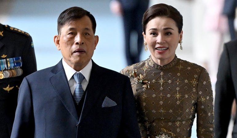 Les exploits de la reine Suthida en tant que pilote de chasse