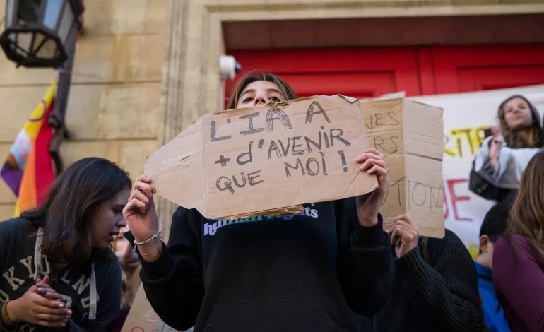 Impact de l&rsquo;IA générative sur l’emploi des jeunes : quelles solutions ?