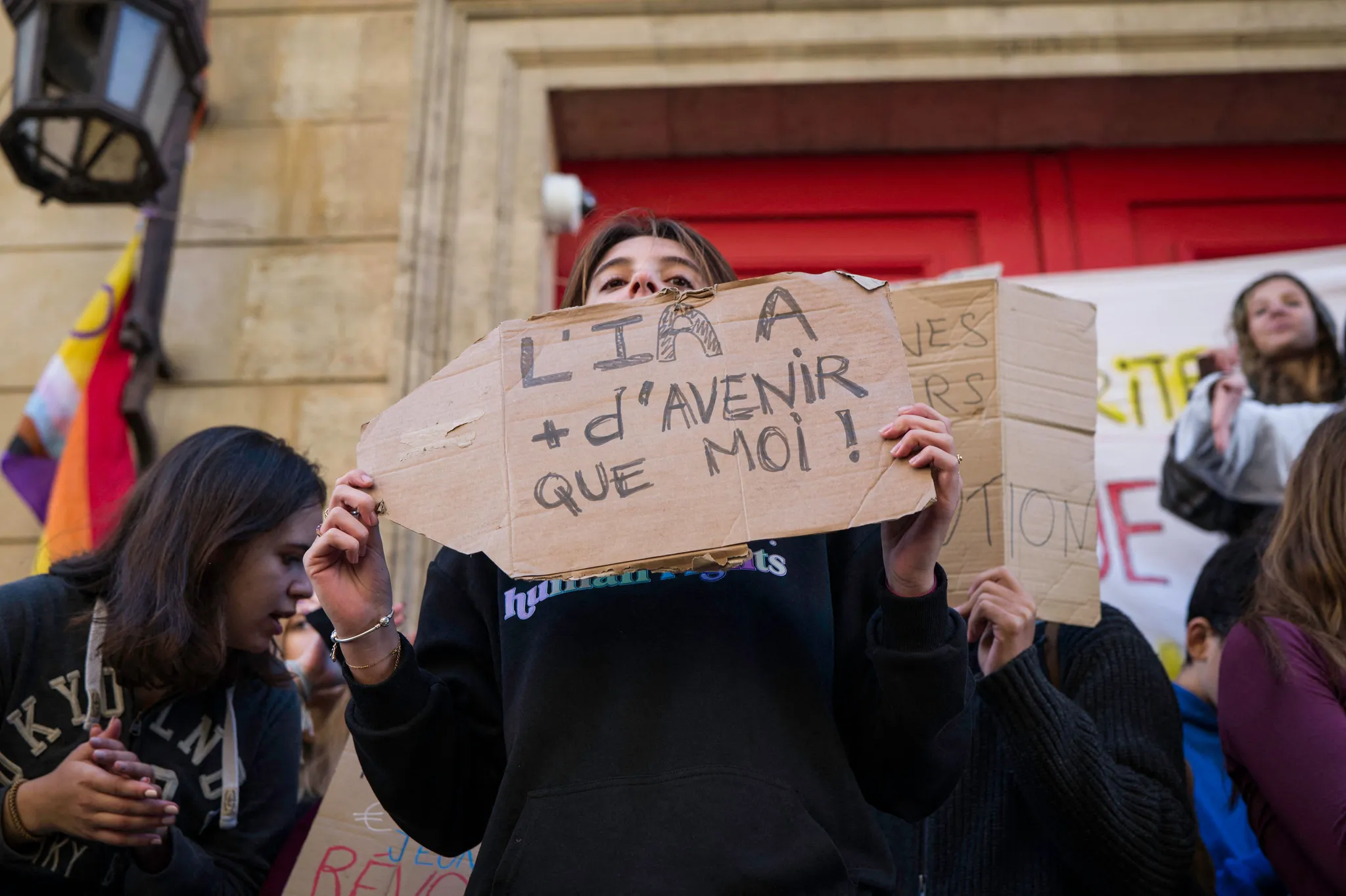 Impact de l&rsquo;IA générative sur l’emploi des jeunes : quelles solutions ?