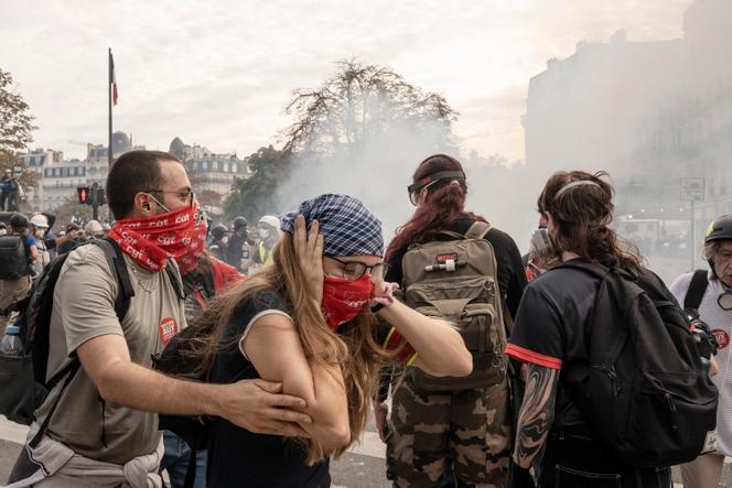 Suspension de l&rsquo;usage des grenades assourdissantes lors du mouvement lycéen