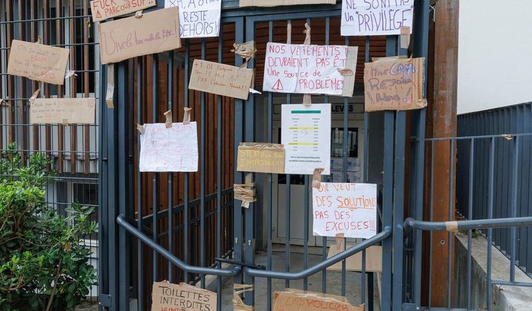 Blocage des lycées en France : Situation tendue et manifestations persistantes