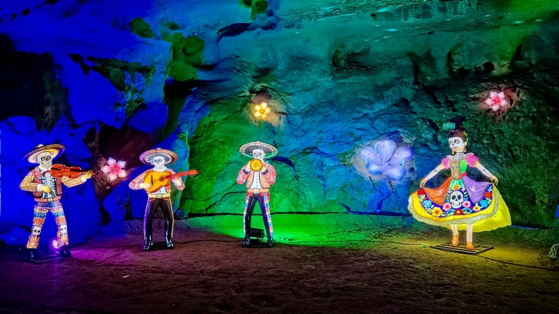 Jour des Morts dans les Grottes de Bétharram