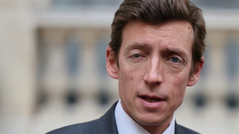 Nouveau plan pour les établissements scolaires en difficulté