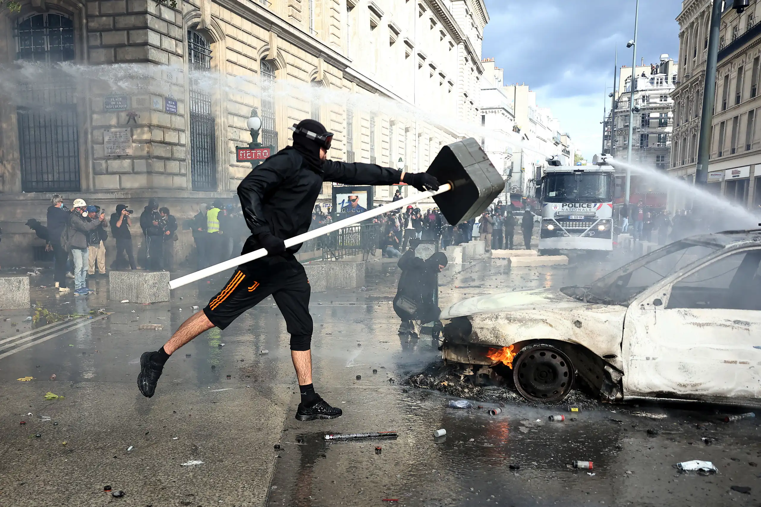 Équipement des forces de l&rsquo;ordre lors des manifestations