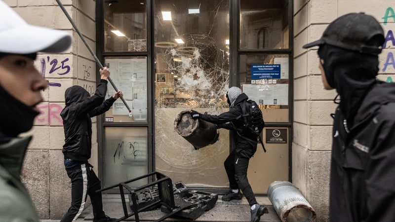 Déploiement de l&rsquo;armée suite aux manifestations à Milan