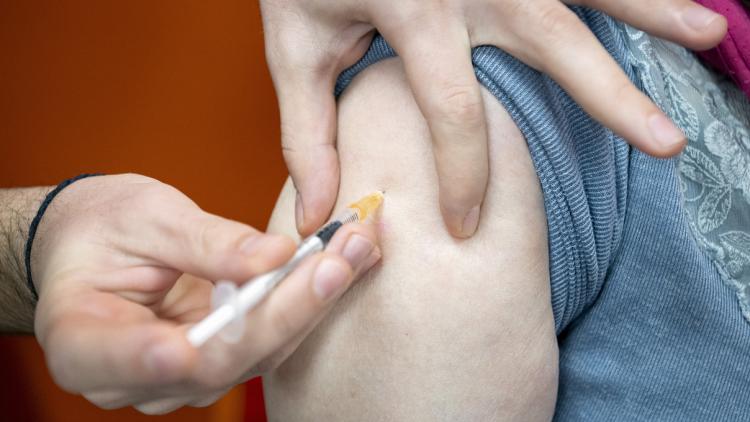 Évolution du Covid-19 en France et campagne de vaccination
