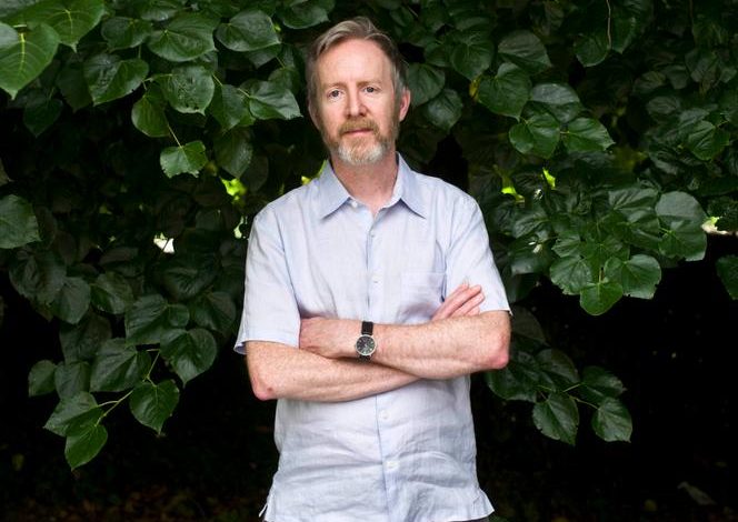 Les préoccupations climatiques et politiques dans &lsquo;La Piqûre d’abeille&rsquo; de Paul Murray