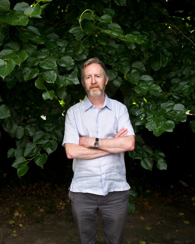 Les préoccupations climatiques et politiques dans &lsquo;La Piqûre d’abeille&rsquo; de Paul Murray
