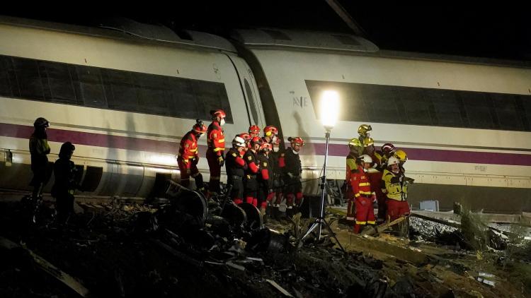 Tragédie Ferroviaire en Espagne : Recherche des Disparus