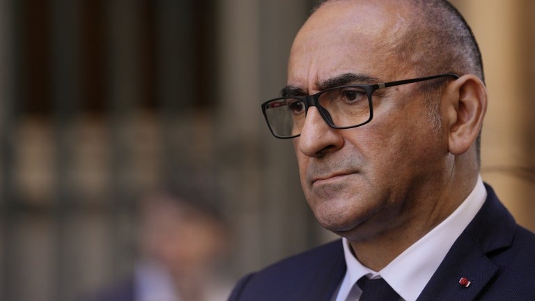 Les Critiques envers les Services de Renseignement face à de Nouvelles Mobilisations en France