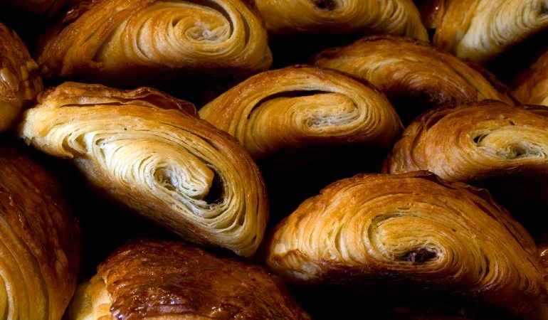 Arnaud Busserolles décroche la deuxième place au concours du meilleur pain au chocolat