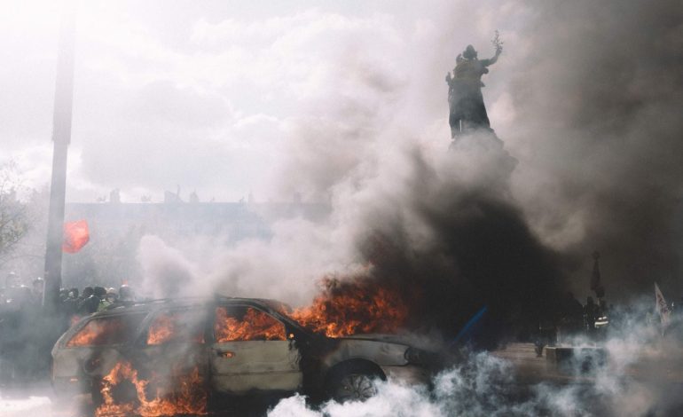 Une journée de violences en France