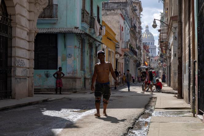 Crise énergétique à Cuba : coupures de courant récurrentes et défis liés au blocus pétrolier